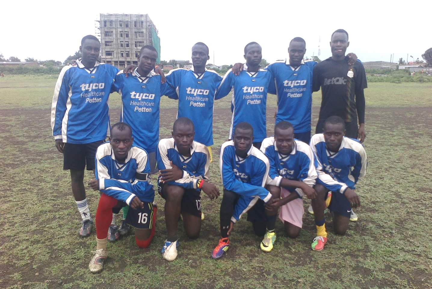 Shirts van Petten ook in Kenia populair